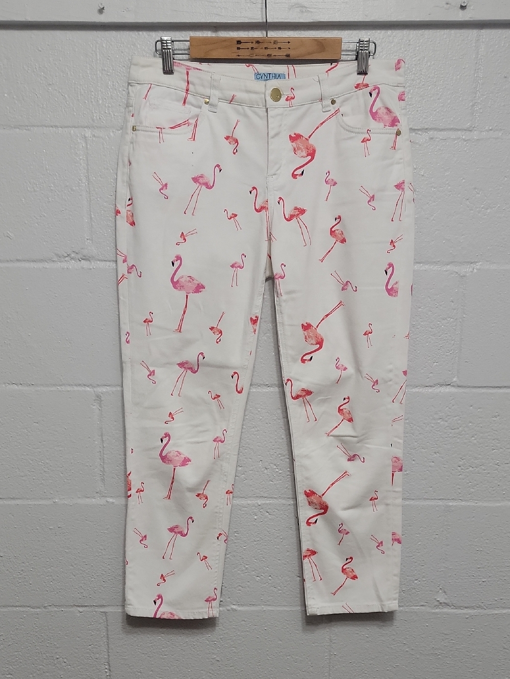 Cynthia Rowley Casual White Pants with Pink Flamingo Motif